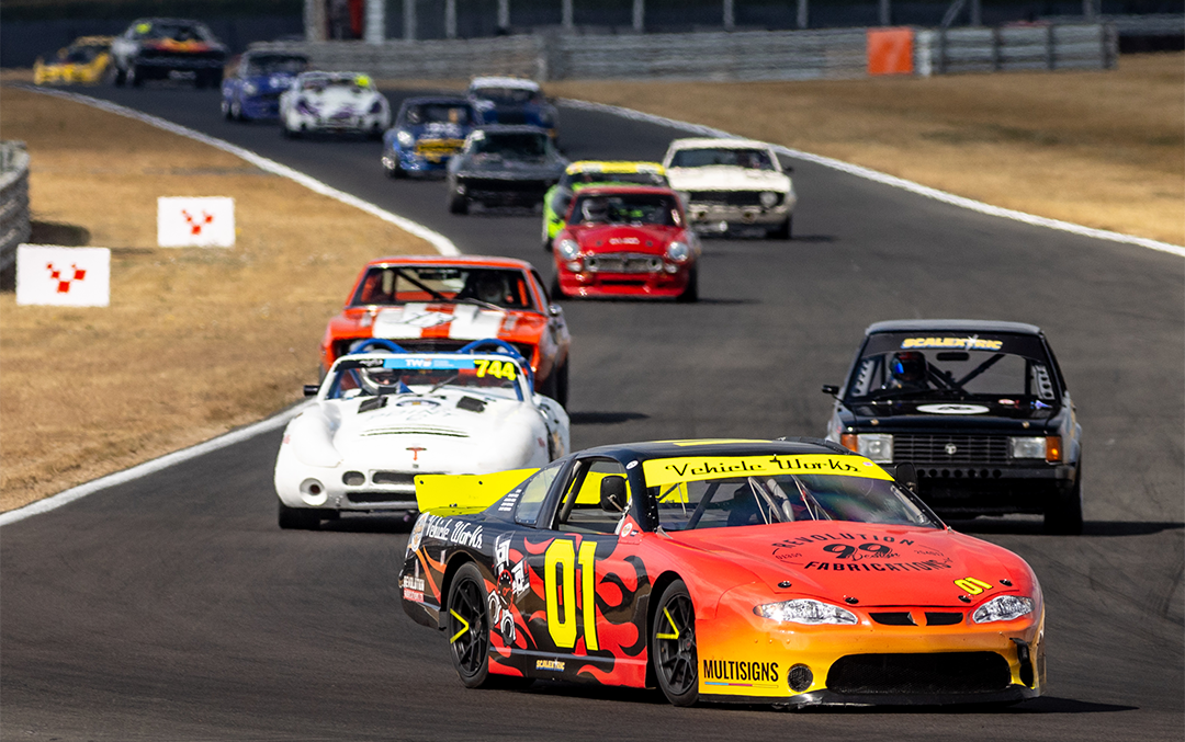 Cars racing at Snetterton